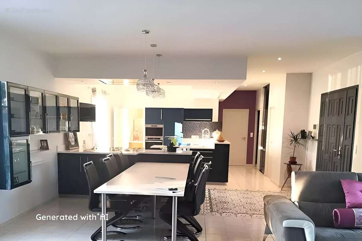 Maison à TONNAY-CHARENTE