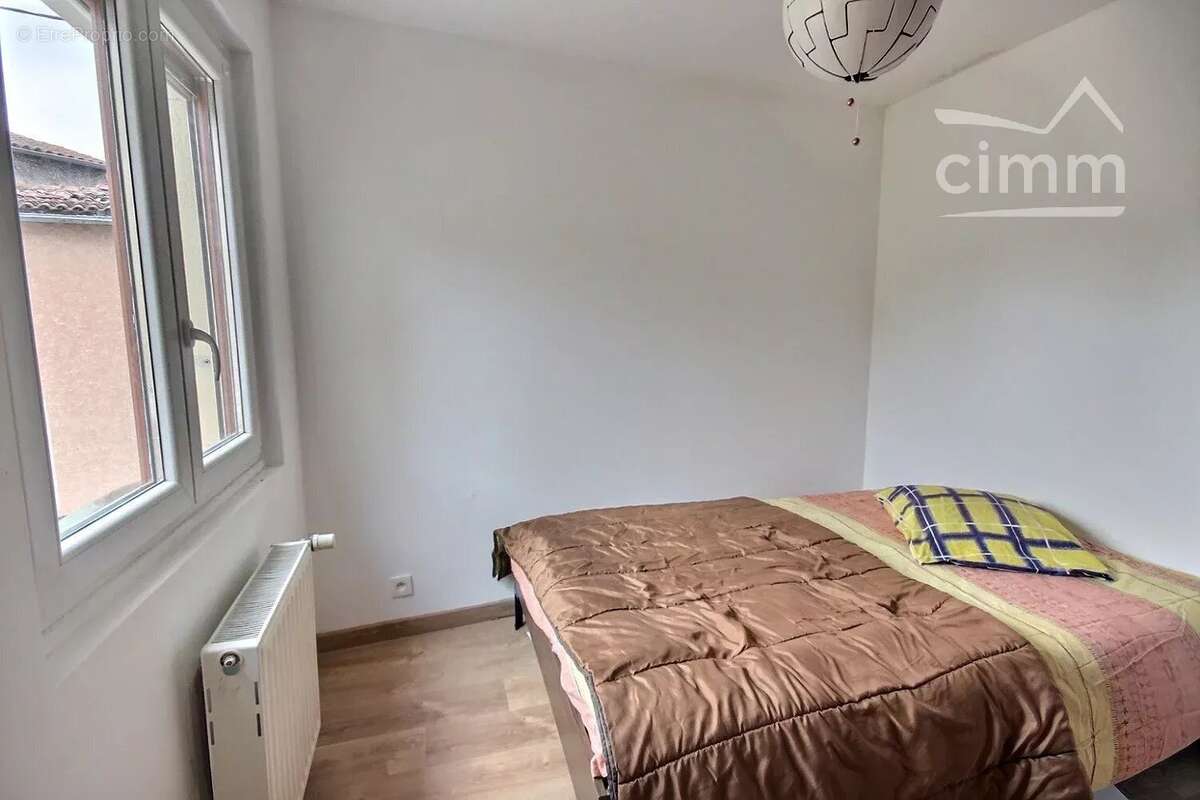 Maison à SURY-LE-COMTAL