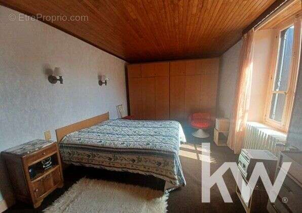 Maison à SAINT-GERVAIS-D&#039;AUVERGNE