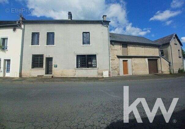Maison à SAINT-GERVAIS-D&#039;AUVERGNE