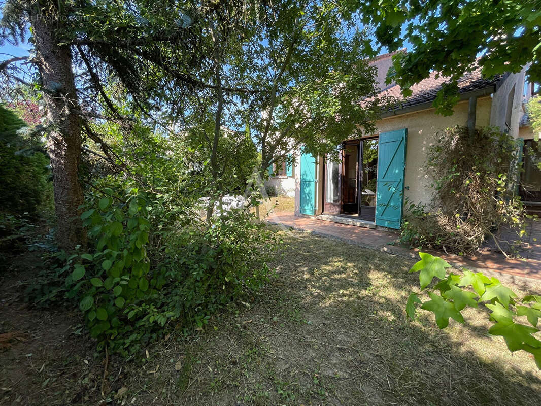 Maison à GIF-SUR-YVETTE