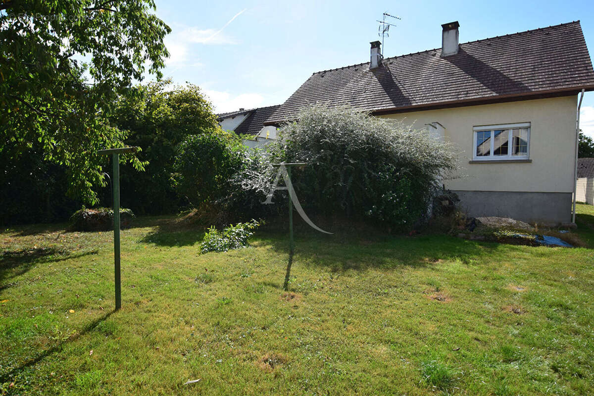 Maison à GRANDPUITS-BAILLY-CARROIS