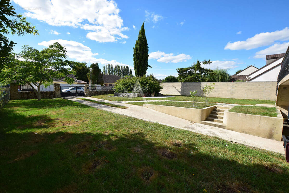 Maison à GRANDPUITS-BAILLY-CARROIS