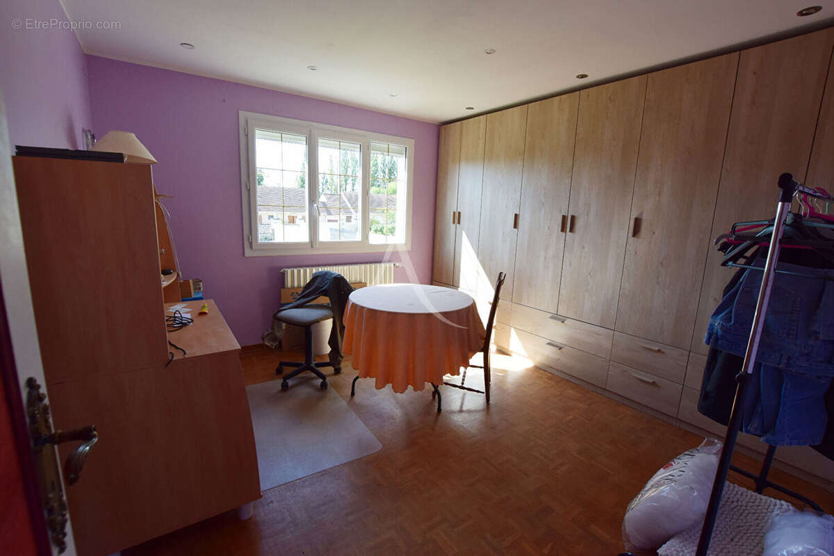 Maison à GRANDPUITS-BAILLY-CARROIS