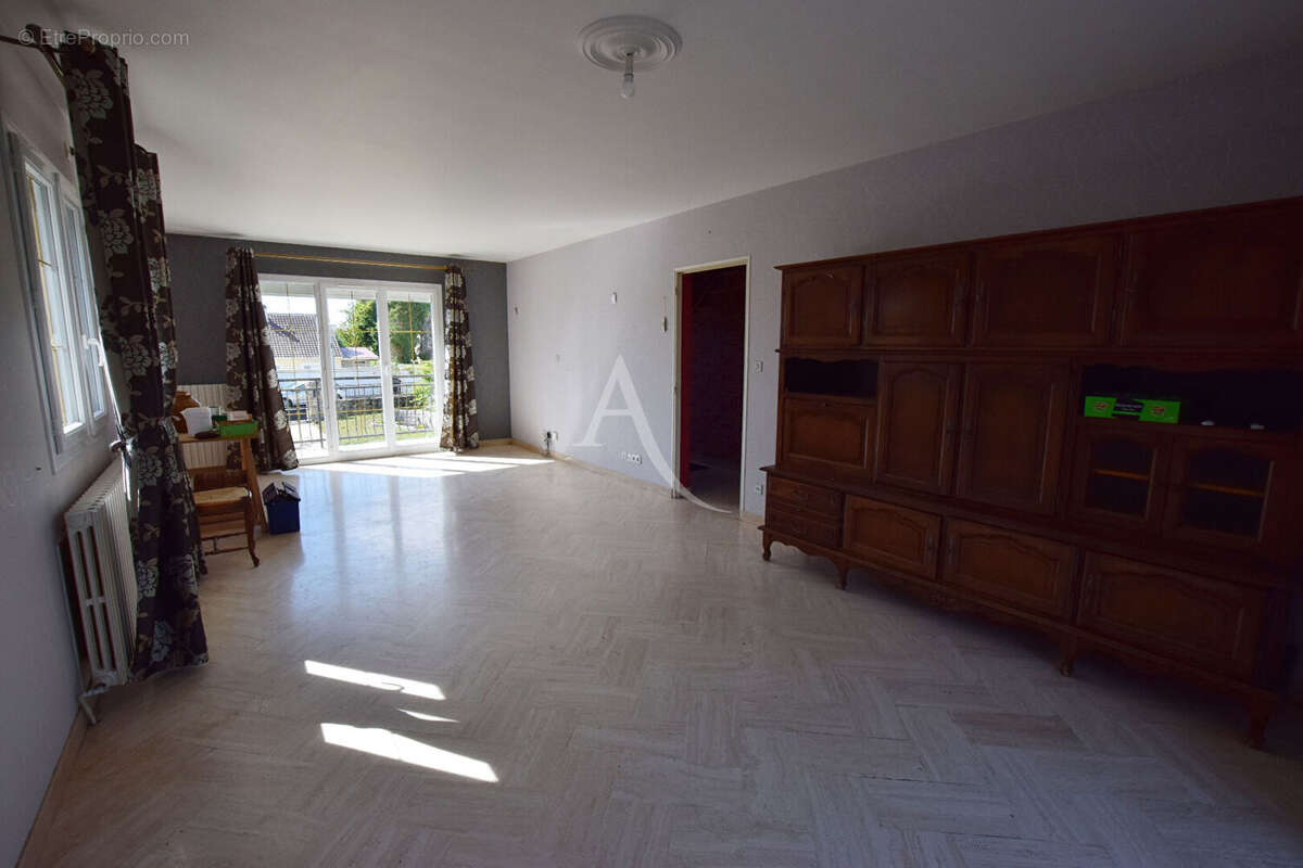 Maison à GRANDPUITS-BAILLY-CARROIS