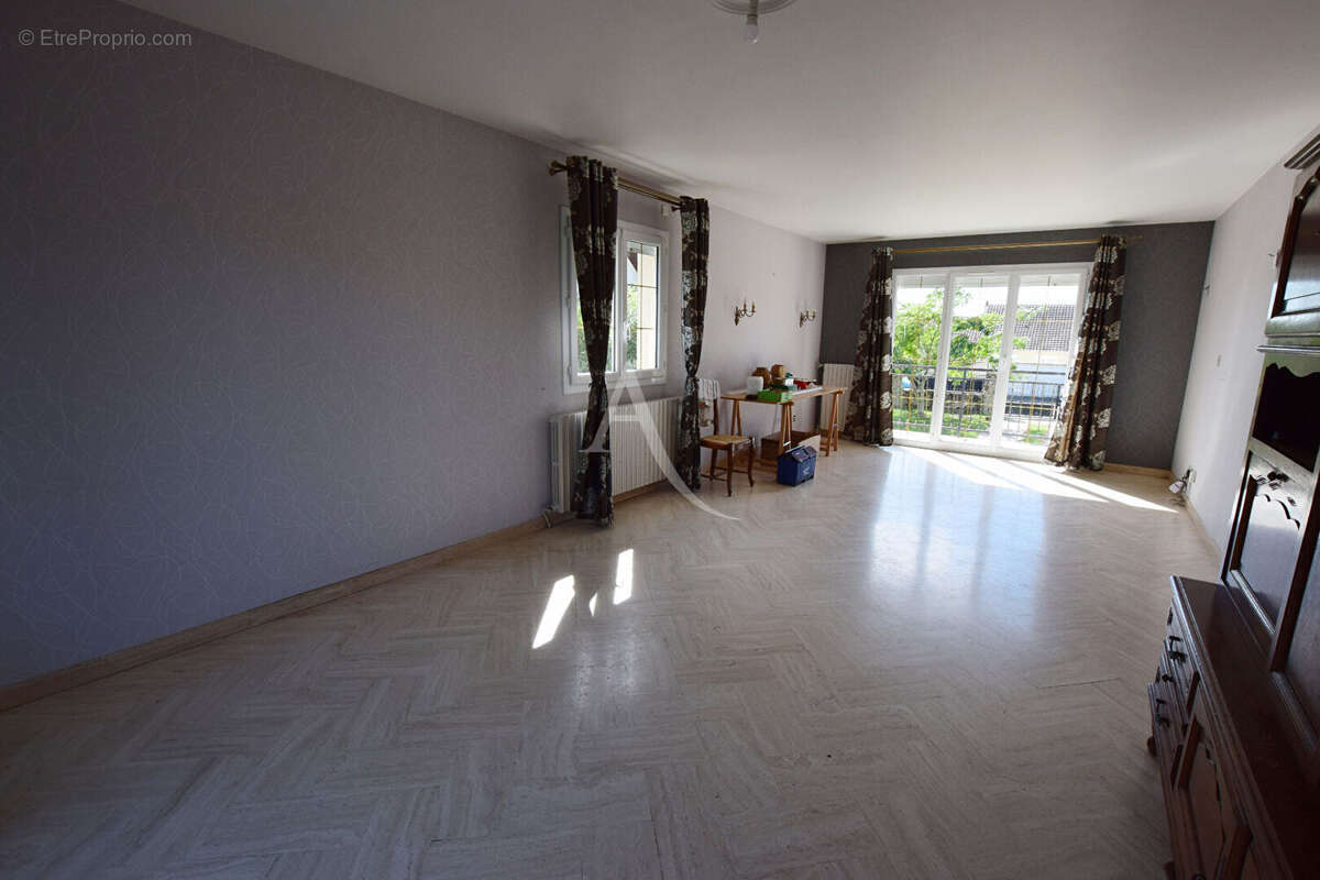 Maison à GRANDPUITS-BAILLY-CARROIS