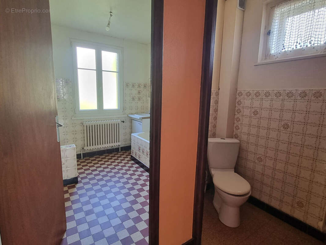 Maison à ORCHAMPS-VENNES