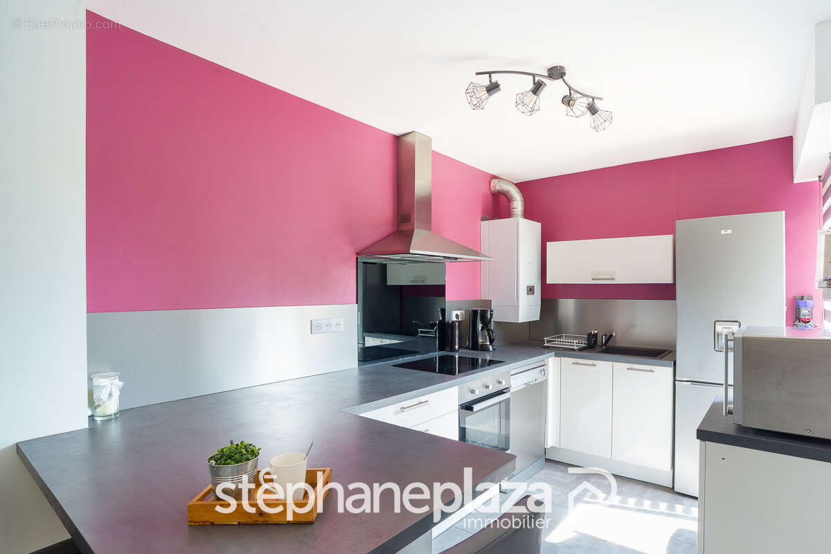 Appartement à VARENNES-LES-MACON