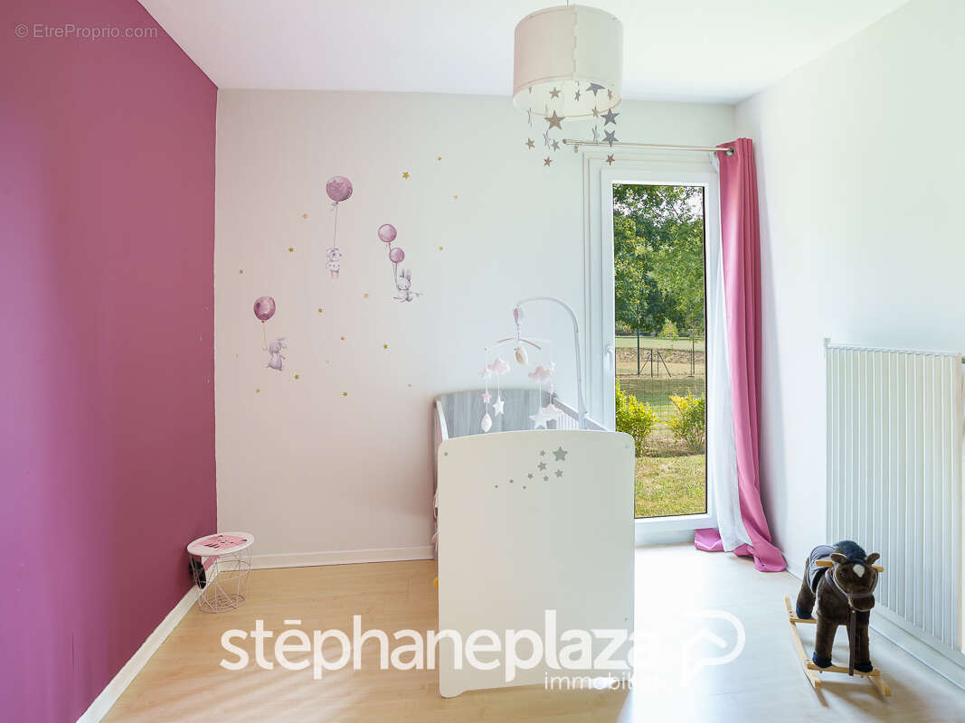 Appartement à VARENNES-LES-MACON