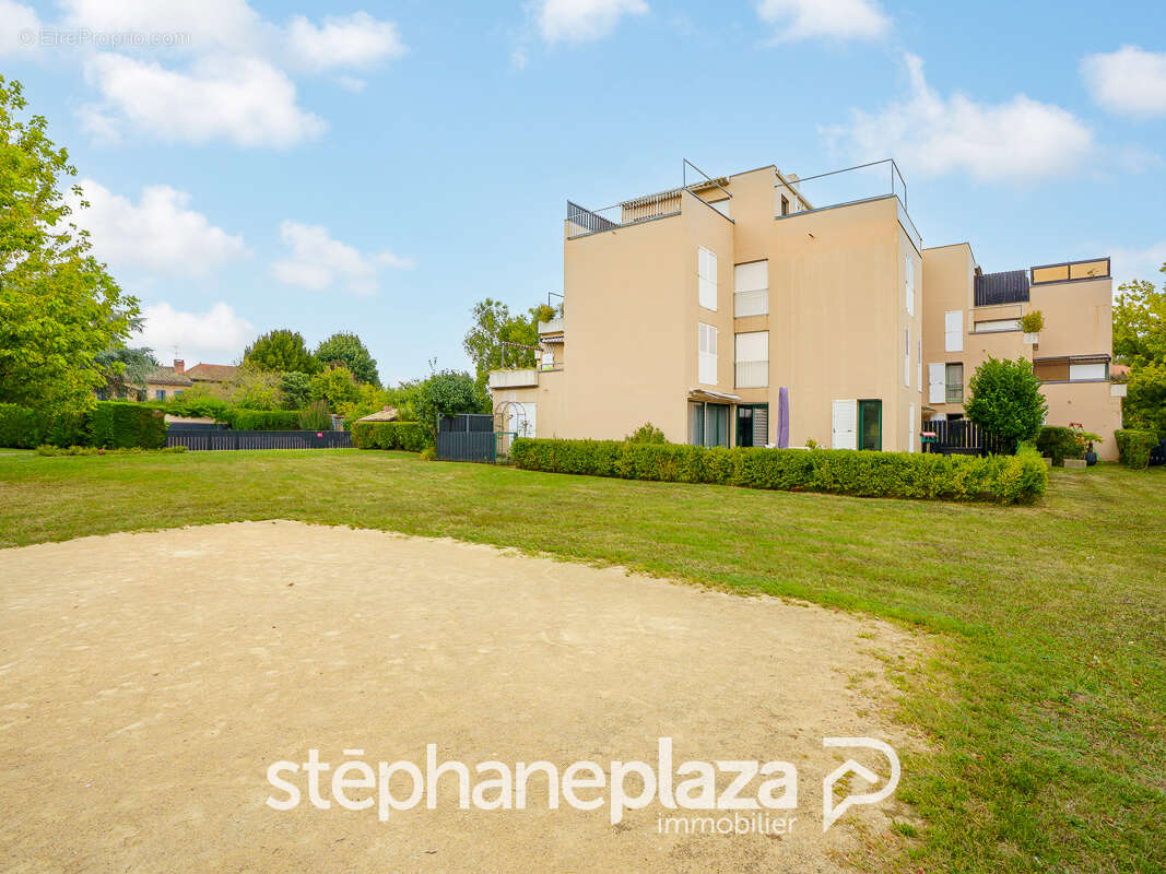 Appartement à VARENNES-LES-MACON