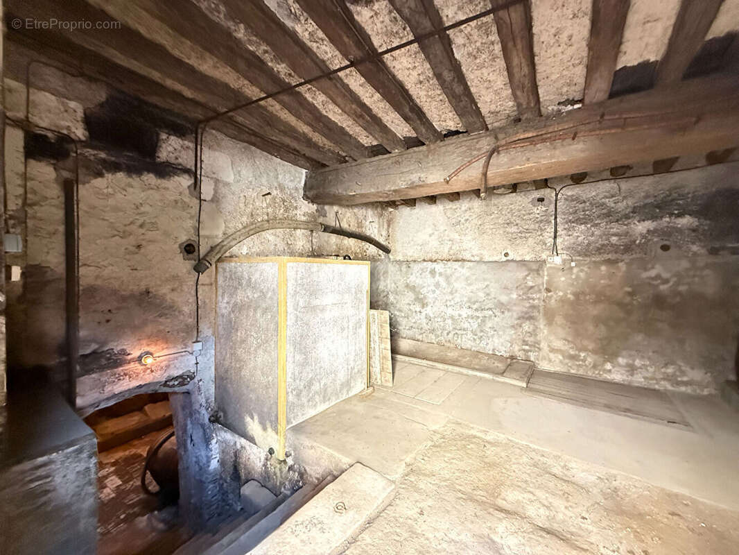 Maison à SAINT-SATUR