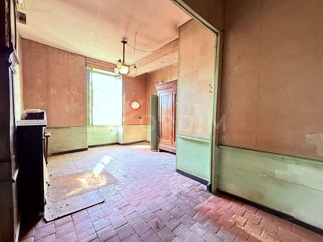 Maison à SAINT-SATUR