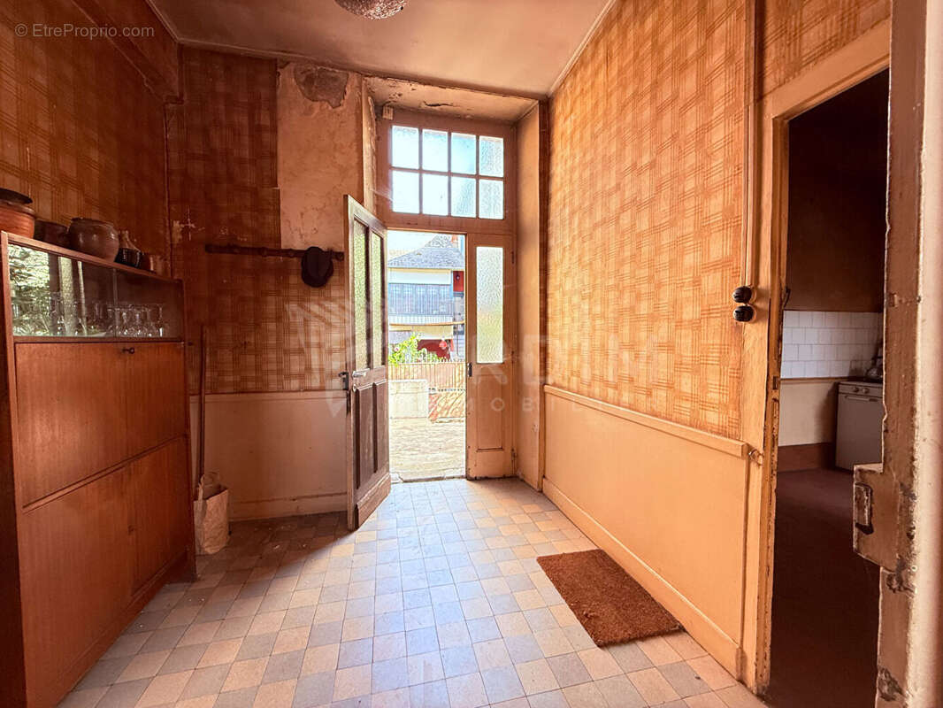 Maison à SAINT-SATUR