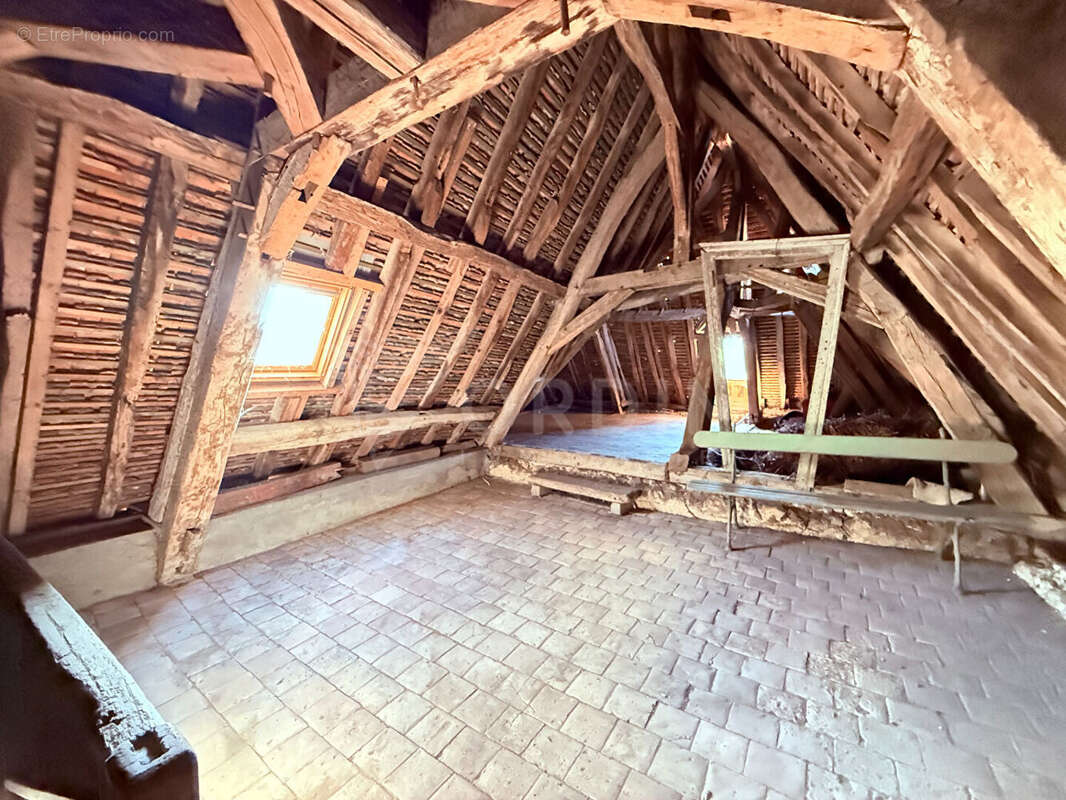 Maison à SAINT-SATUR