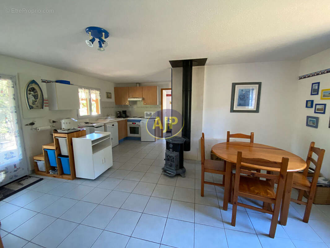 Maison à GRAYAN-ET-L&#039;HOPITAL