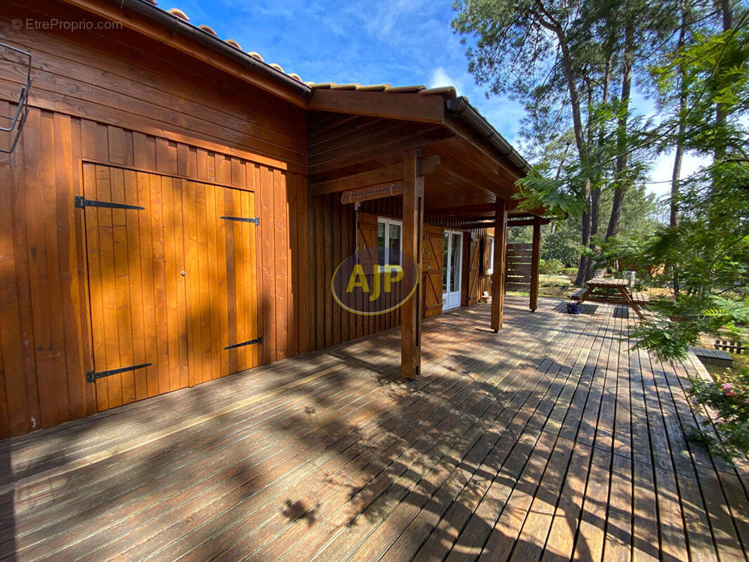 Maison à GRAYAN-ET-L&#039;HOPITAL