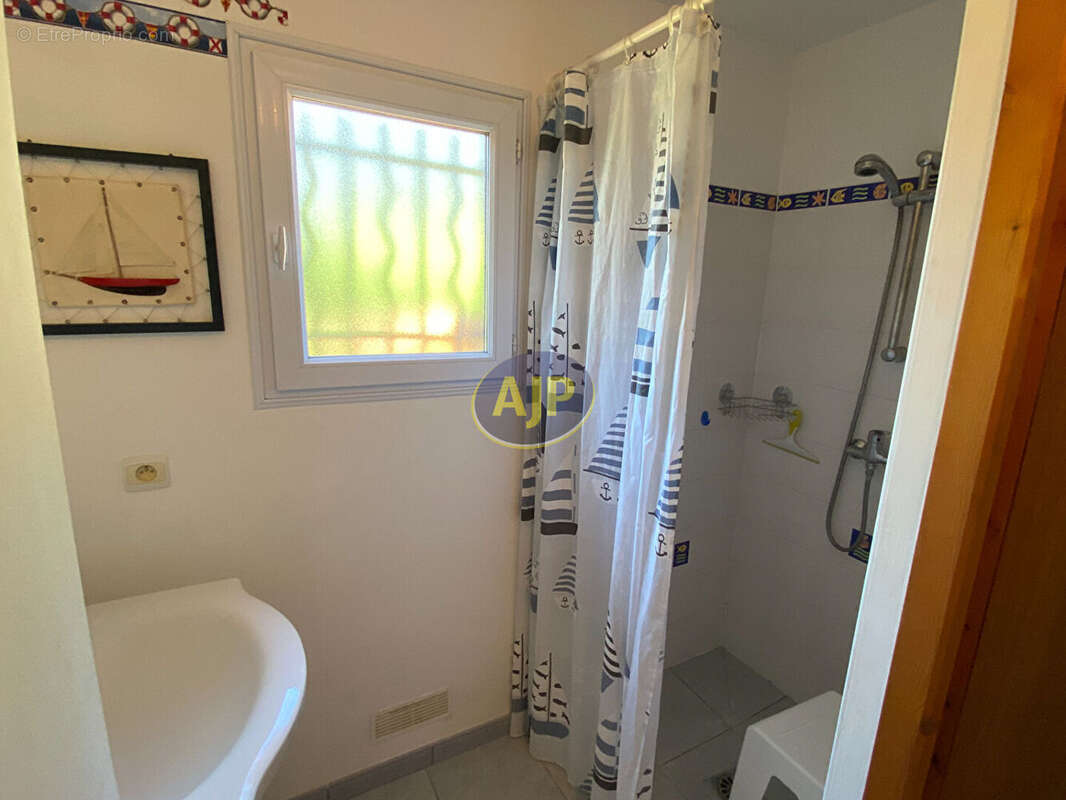 Maison à GRAYAN-ET-L&#039;HOPITAL