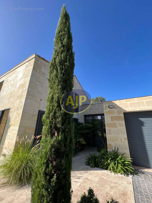 Maison à GRAYAN-ET-L&#039;HOPITAL