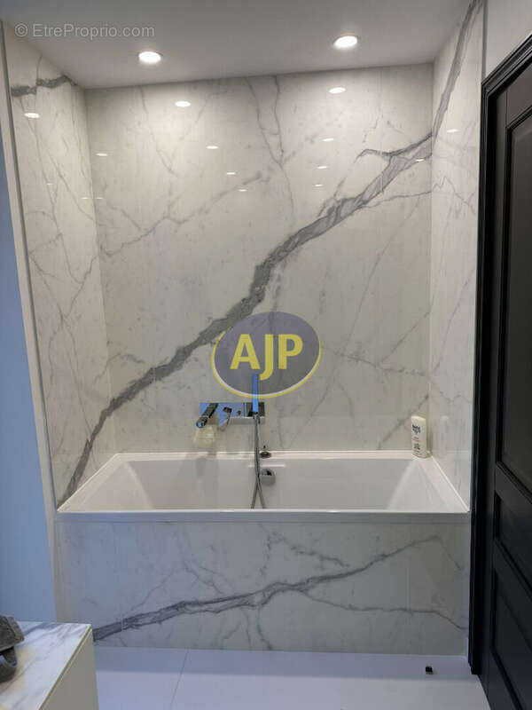 Maison à GRAYAN-ET-L&#039;HOPITAL