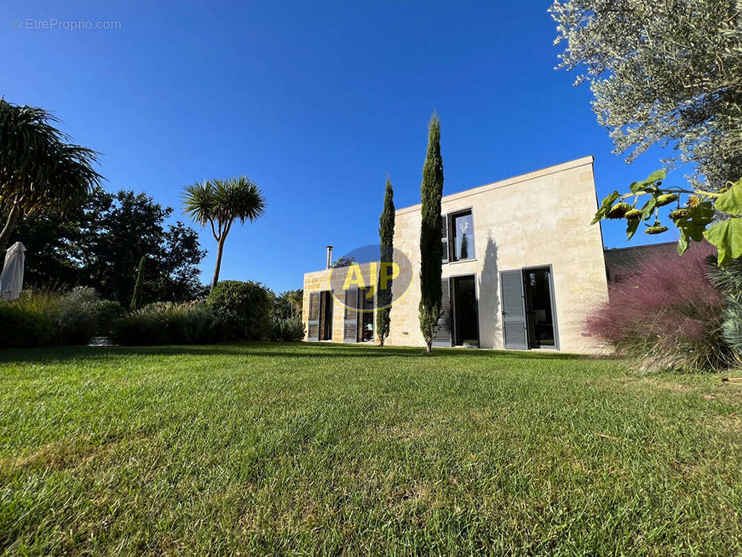 Maison à GRAYAN-ET-L&#039;HOPITAL