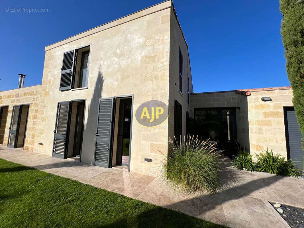 Maison à GRAYAN-ET-L&#039;HOPITAL