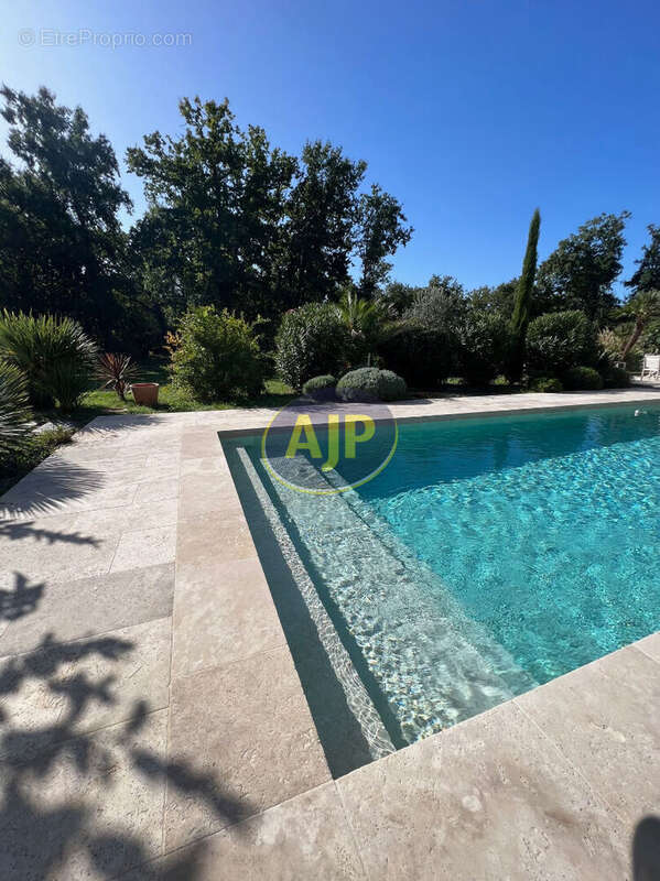 Maison à GRAYAN-ET-L&#039;HOPITAL