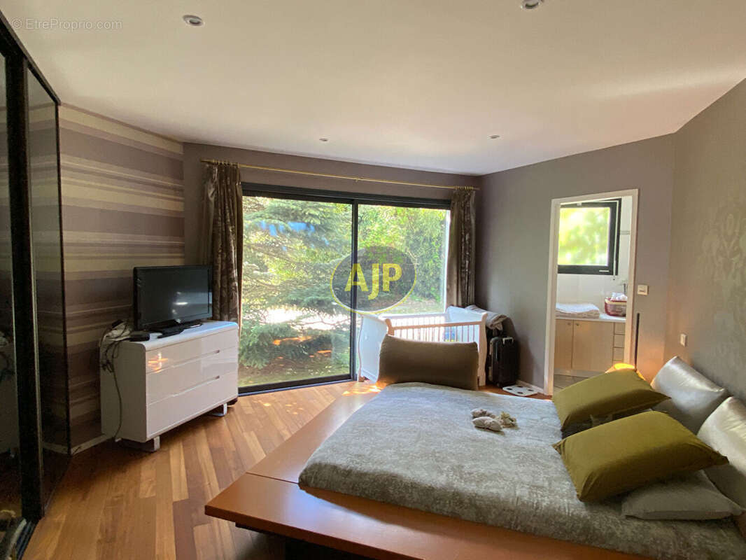 Maison à VENDAYS-MONTALIVET