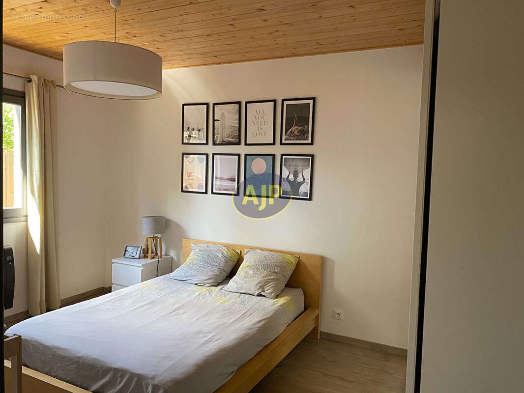 Maison à VENDAYS-MONTALIVET