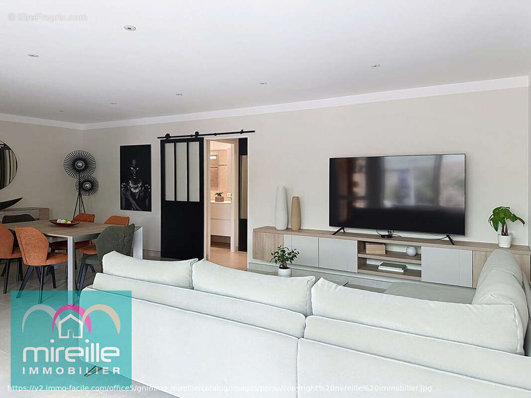 Maison à JONQUIERES-SAINT-VINCENT