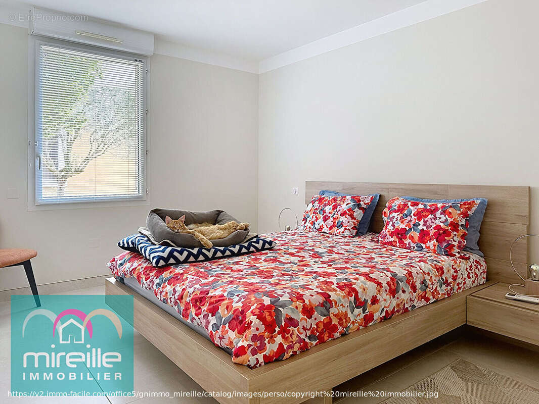 Maison à JONQUIERES-SAINT-VINCENT