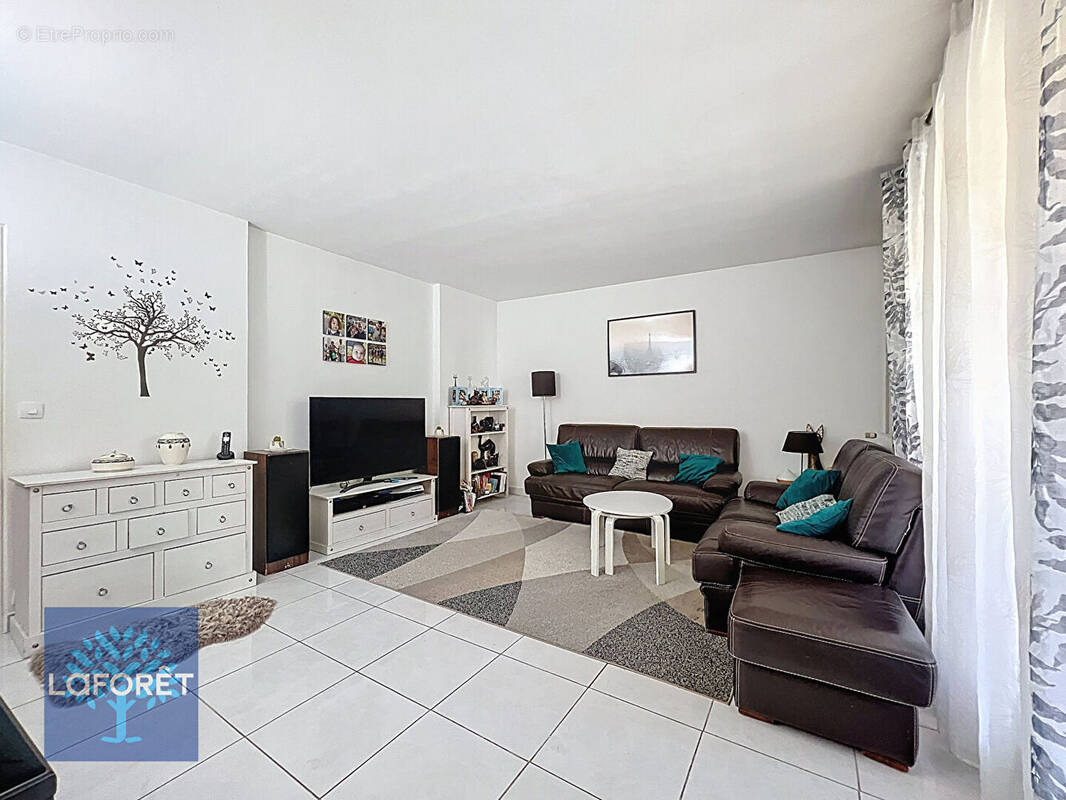 Appartement à CORBEIL-ESSONNES