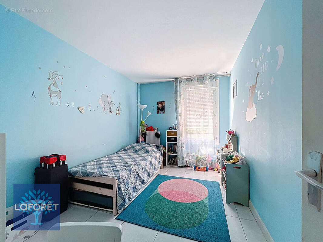 Appartement à CORBEIL-ESSONNES