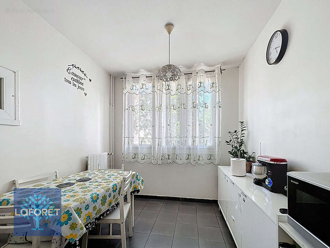 Appartement à CORBEIL-ESSONNES