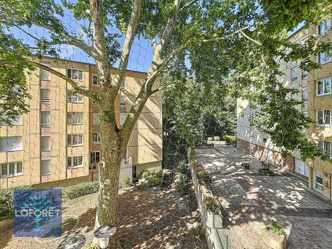 Appartement à CORBEIL-ESSONNES