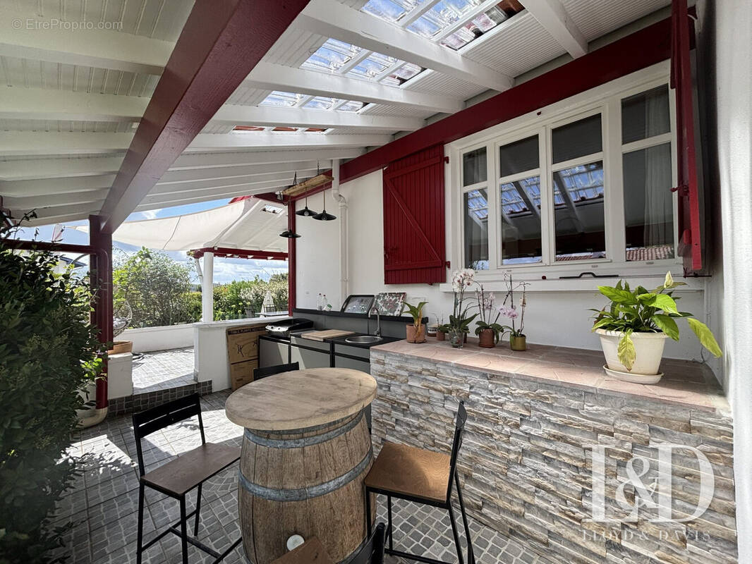 Cuisine d&#039;été - Maison à BIDART