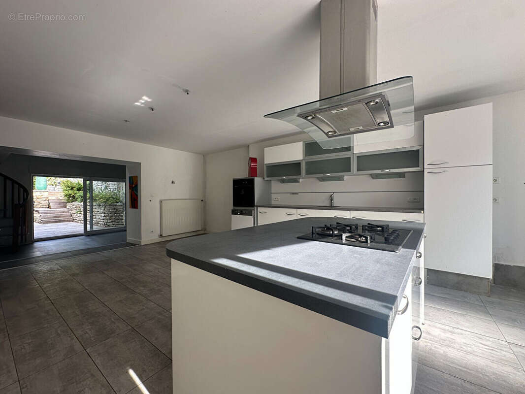 Maison à NEVY-SUR-SEILLE