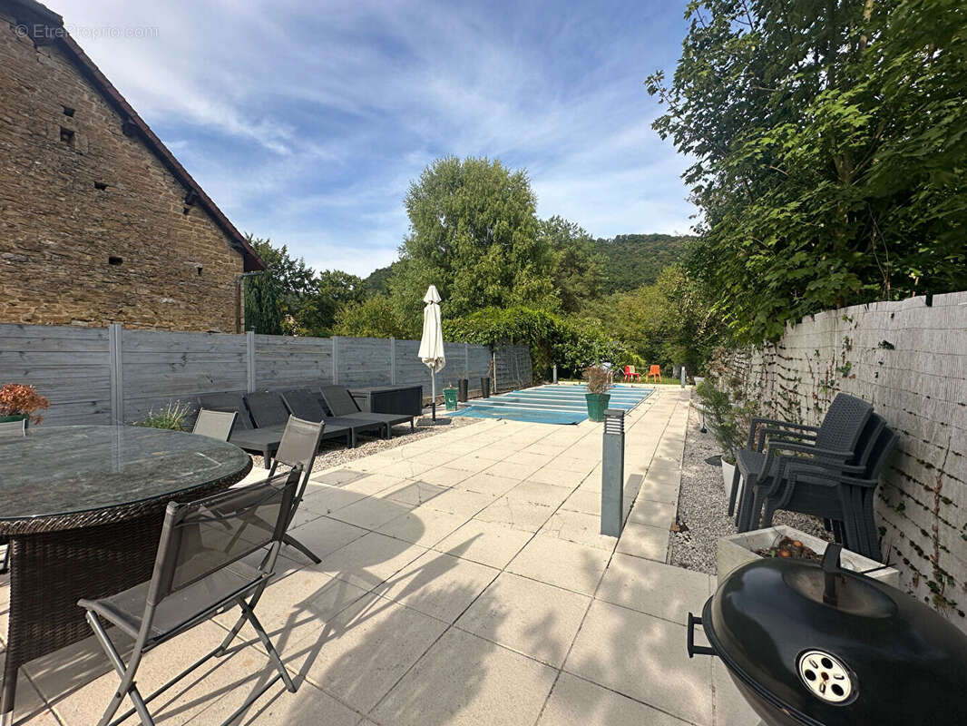 Maison à NEVY-SUR-SEILLE