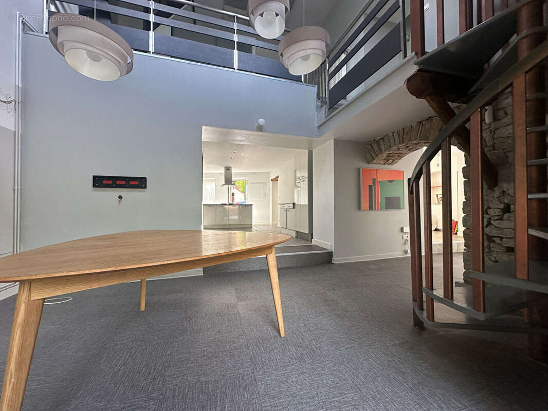 Maison à NEVY-SUR-SEILLE