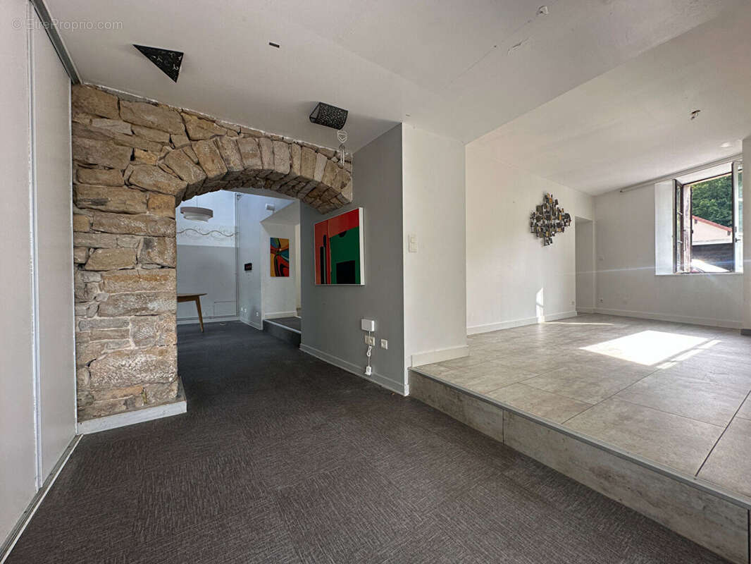 Maison à NEVY-SUR-SEILLE