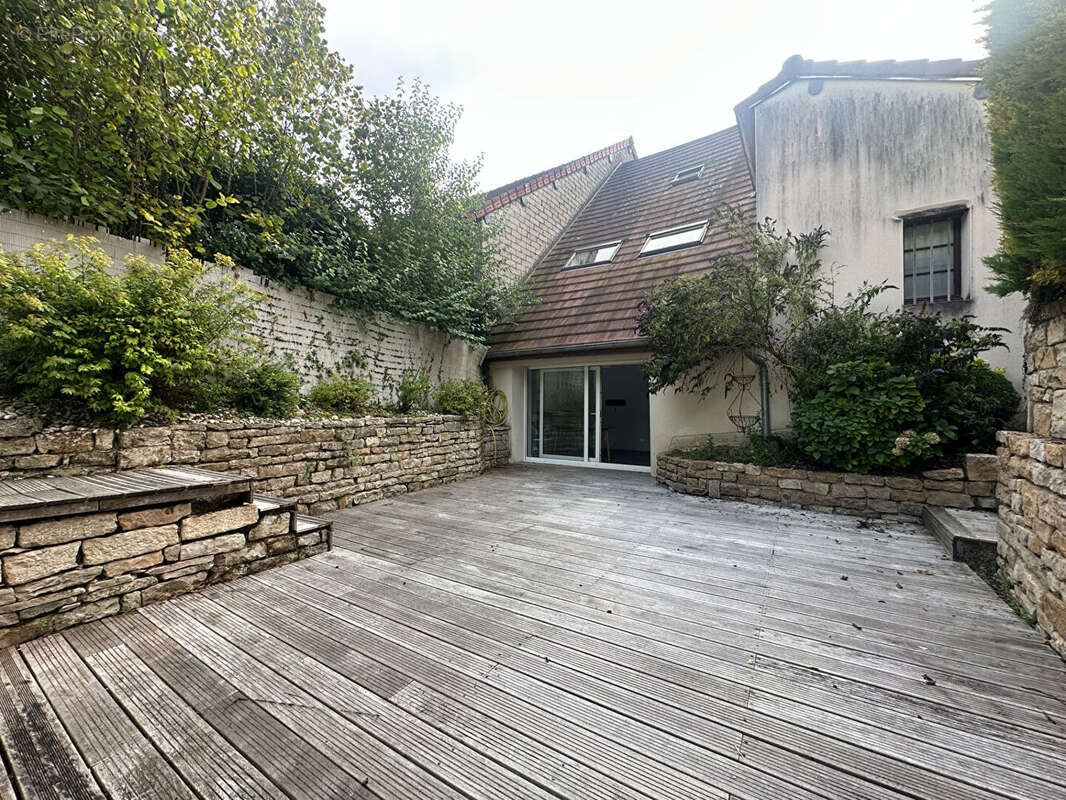 Maison à NEVY-SUR-SEILLE