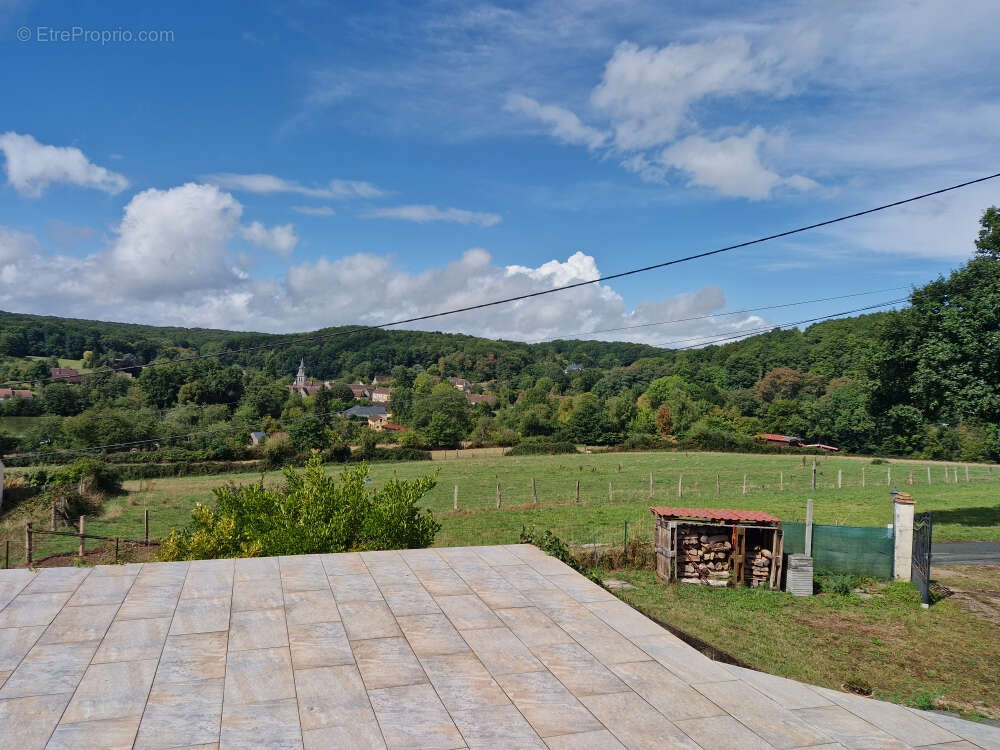Maison à LA MADELEINE-BOUVET