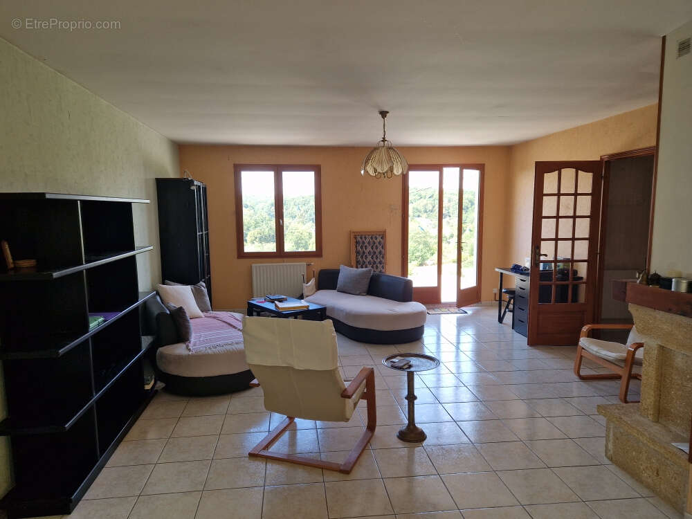 Maison à LA MADELEINE-BOUVET