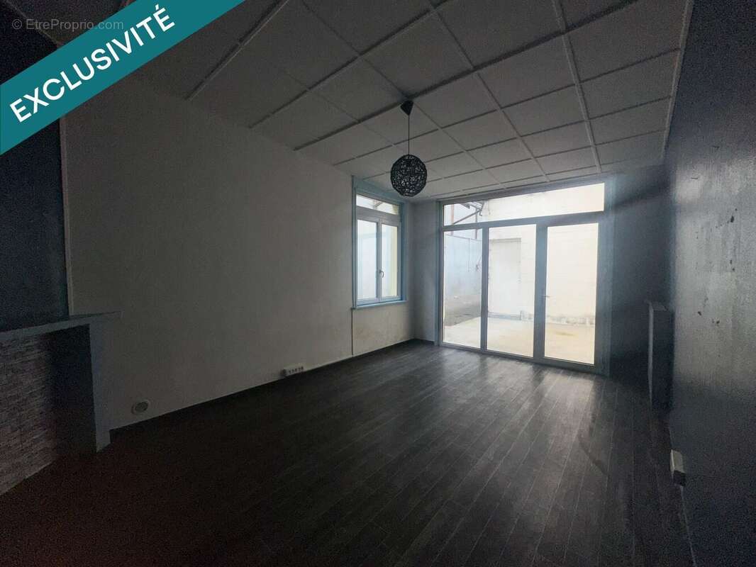 Photo 3 - Commerce à ROUVROY