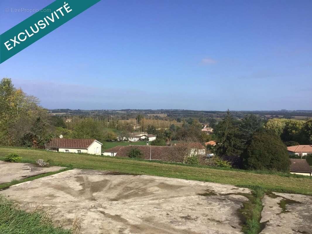 Photo 2 - Commerce à CASTILLONNES