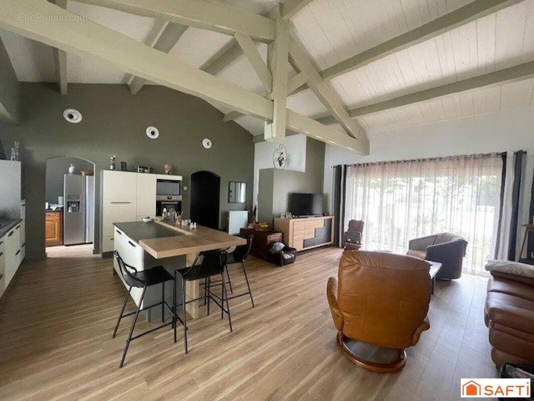 Photo 1 - Maison à PERIGNY