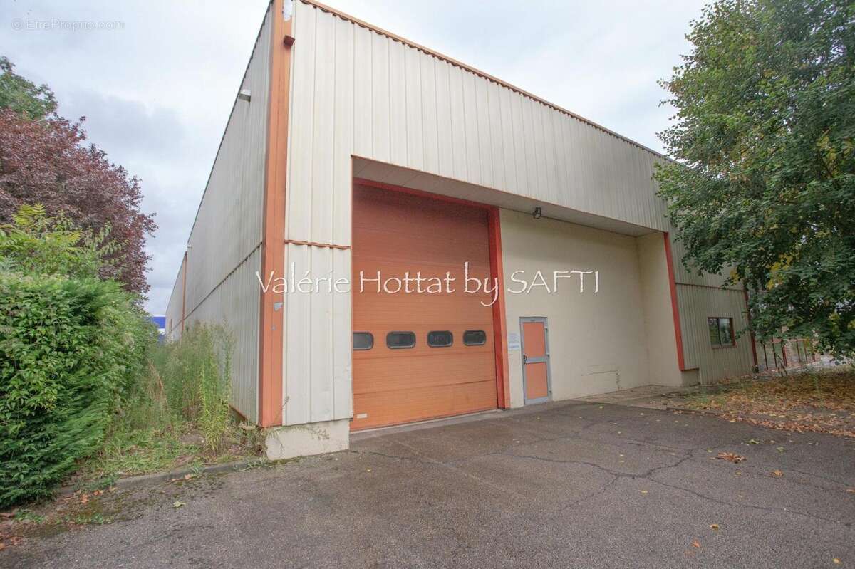 Photo 3 - Commerce à ACHERES