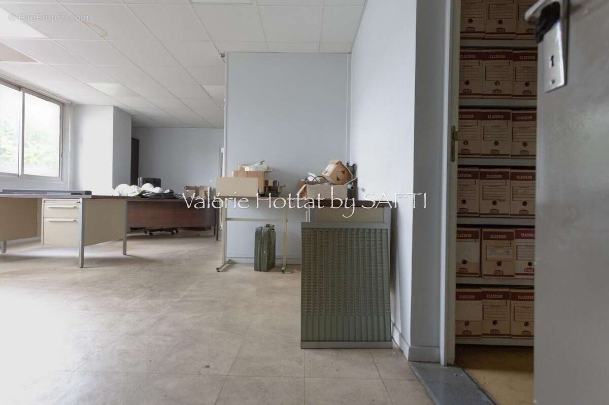 Photo 8 - Commerce à ACHERES