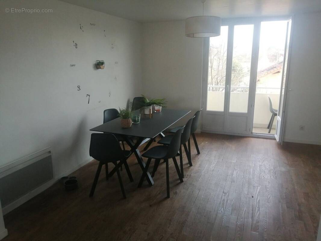 Photo 1 - Appartement à BOURG-LES-VALENCE