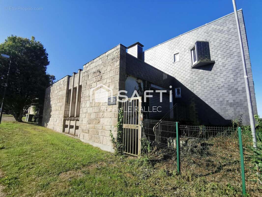 Photo 3 - Appartement à LA ROCHE-DERRIEN