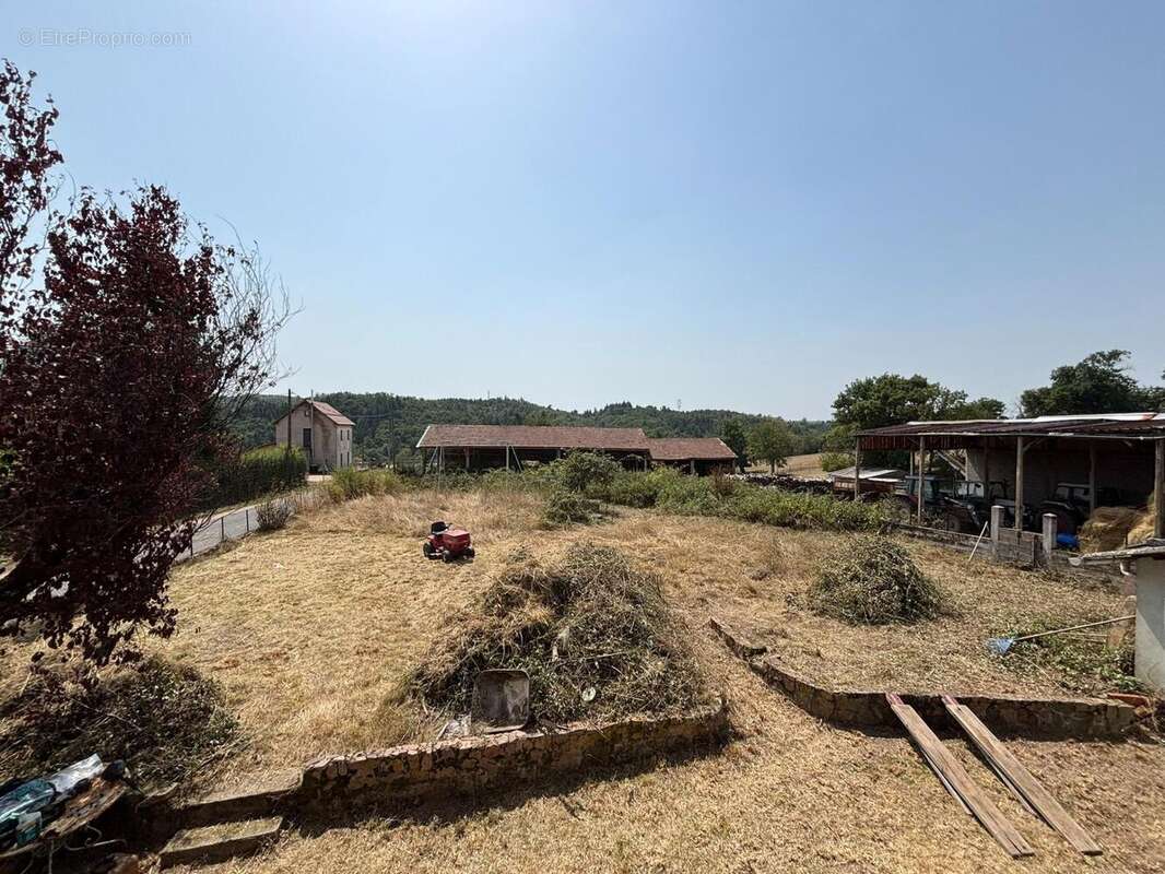 Photo 2 - Maison à LE BREUIL